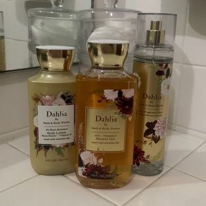 Bath and Body Works Dahlia Set